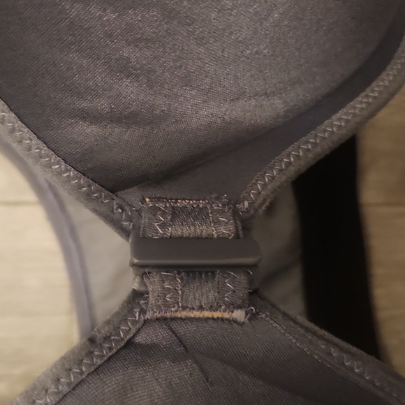 Victoria Secret  Sport Bra 38DDD Animal Print - Picture 4 of 6